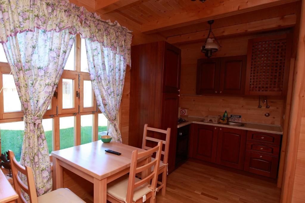 Krasograd Villa Pisarovina Rom bilde